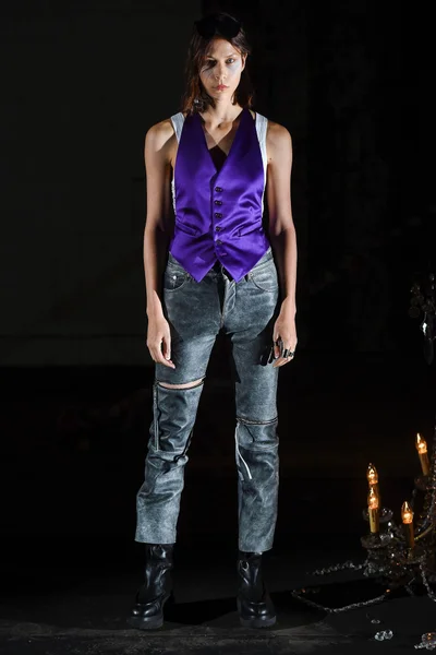 Look 13